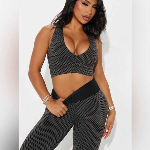 Textured Active Set - Picture 2 of 5